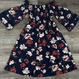 💞 Little Girls XS Navy Blue Smocked Floral Dress